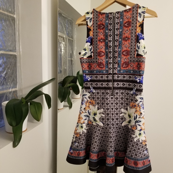 Cute XXI Mini Dress - Picture 4 of 4